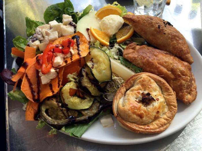 12336093_3186158892884_1021815185_n